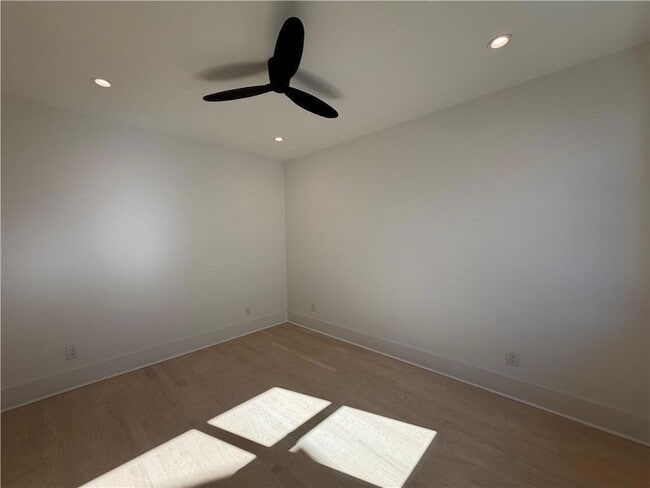 Building Photo - 2385 Nesbitt Dr NE