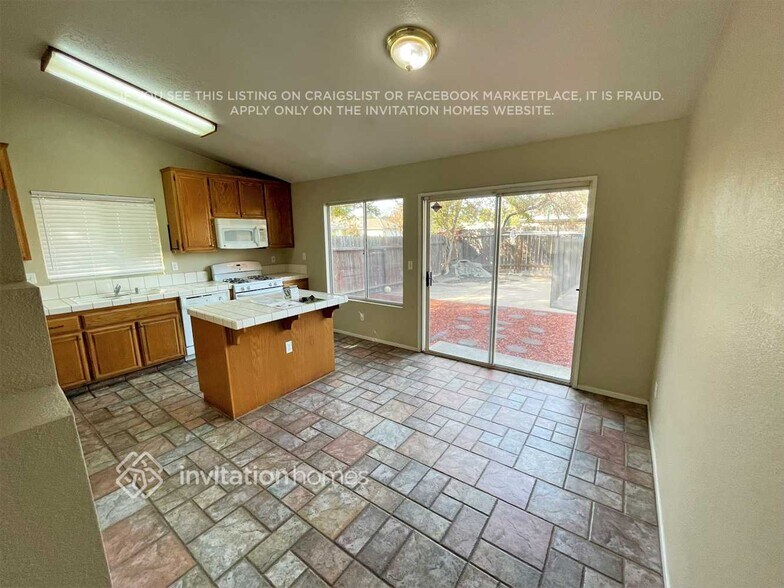 Building Photo - 239 Sterling Grove Dr