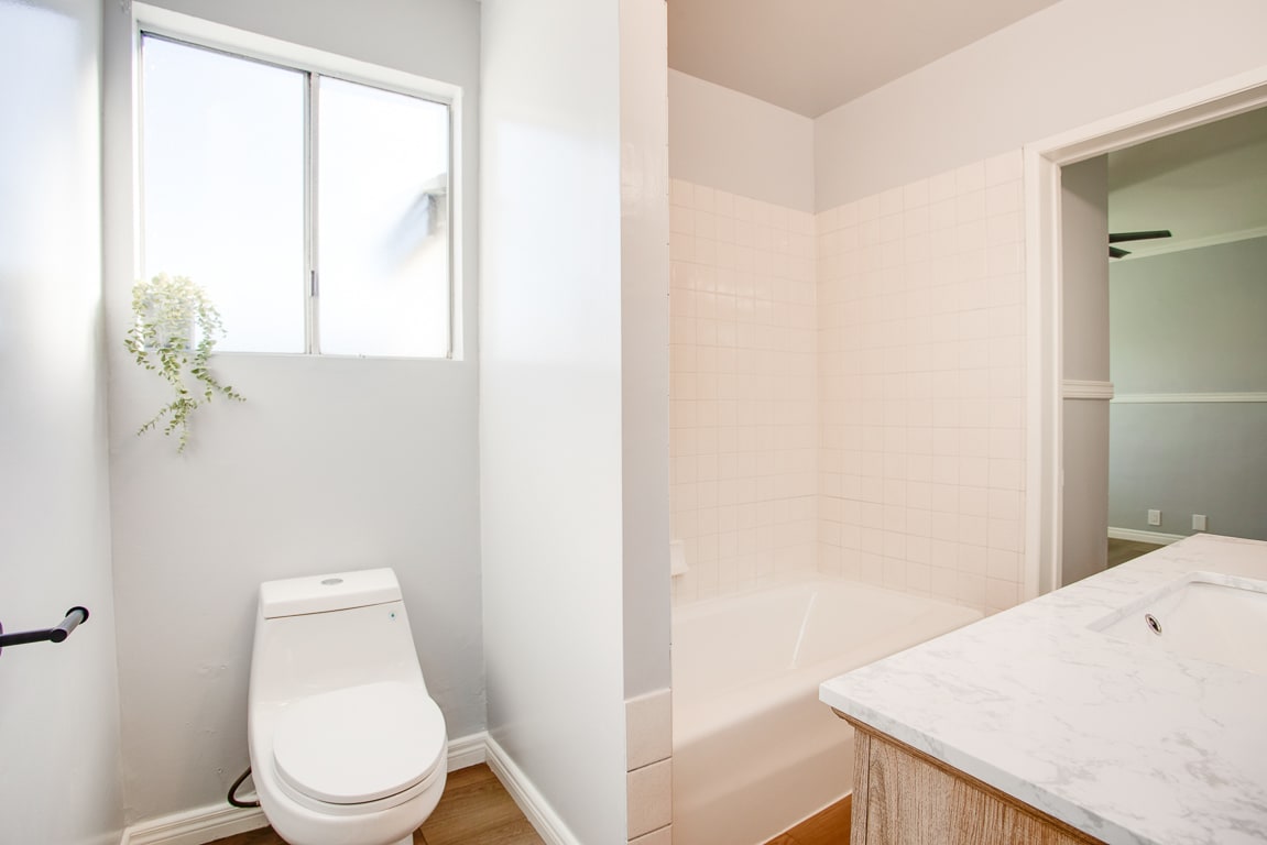 Building Photo - 4132 Beethoven St