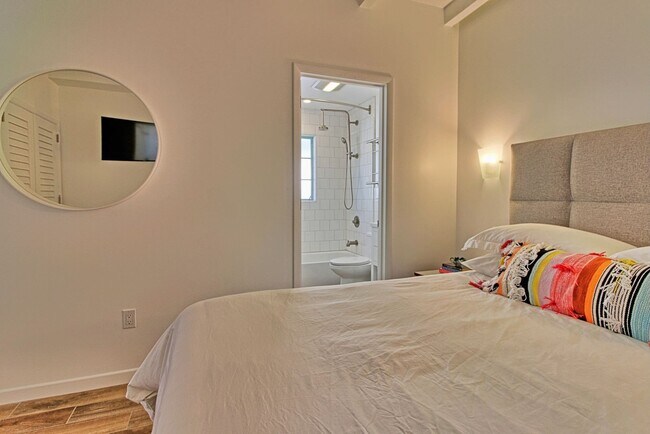 Building Photo - 1078 Seaward- MFR