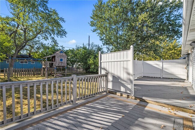 Building Photo - 110 Rosemont Dr