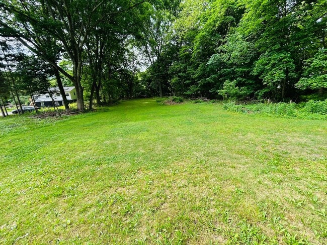Building Photo - Cute 3 bedroom house located in East Stroudsburg Borough!