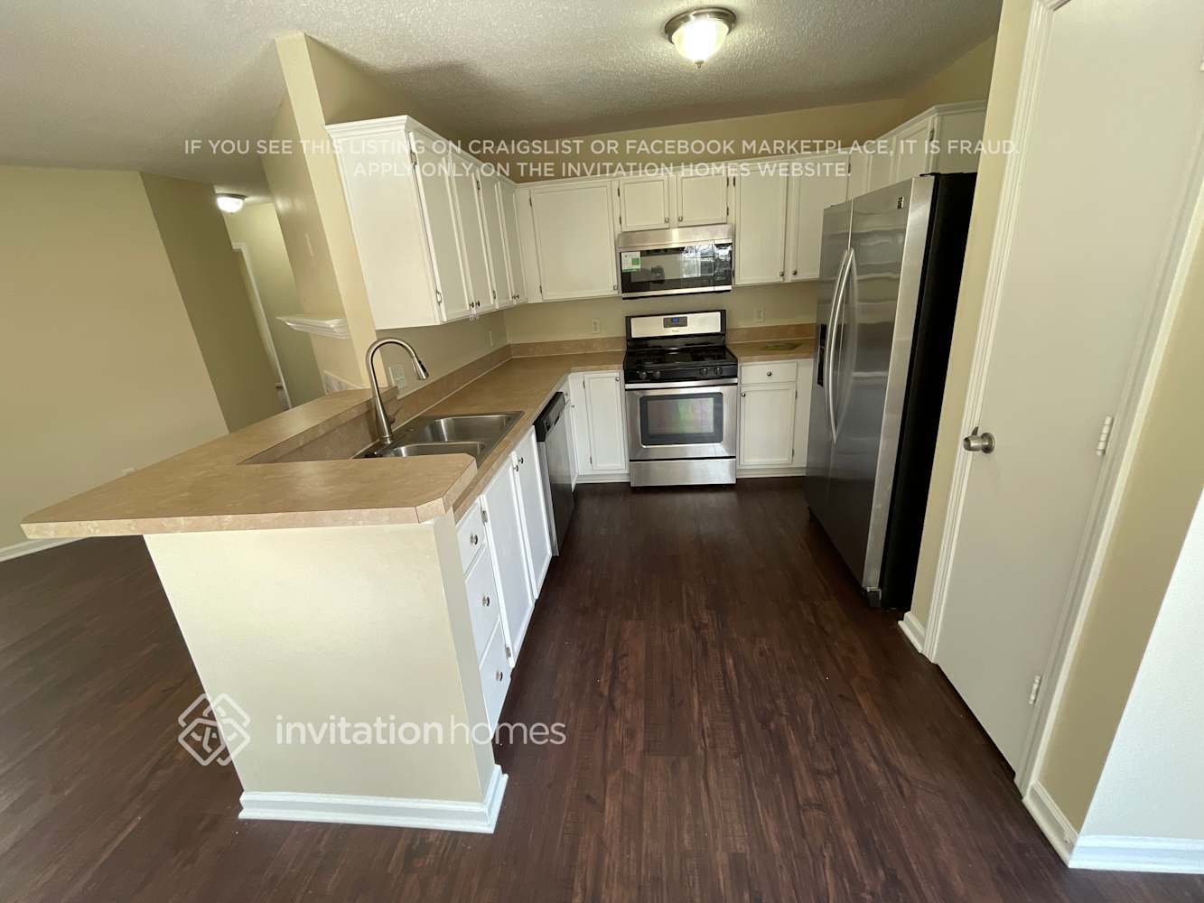 Building Photo - 11814 Stewarts Crossing Dr