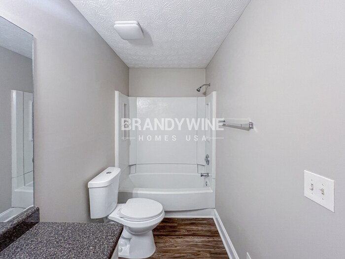 Building Photo - 916 S Deshon Rd