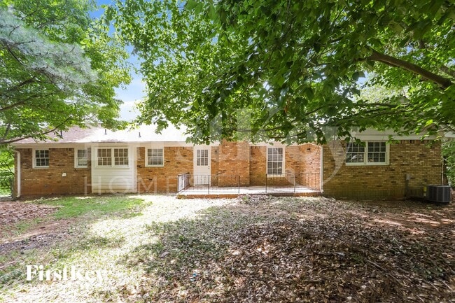 Building Photo - 1860 Gherry Dr