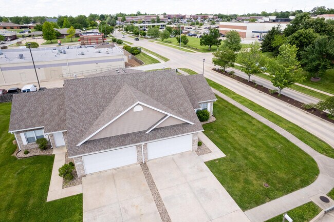 Building Photo - 3258 Wind River Cir