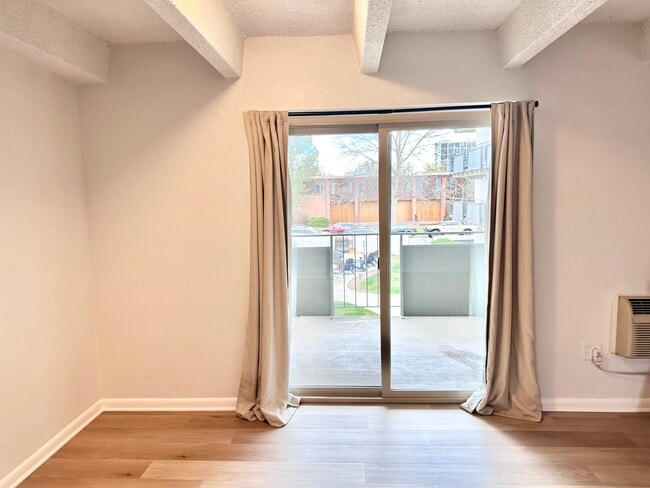 Living Area - Columbine Plaza