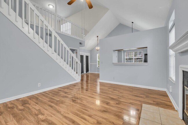 Building Photo - FOR LEASE - SINGLE FAMILY HOME IN HERMITAGE!