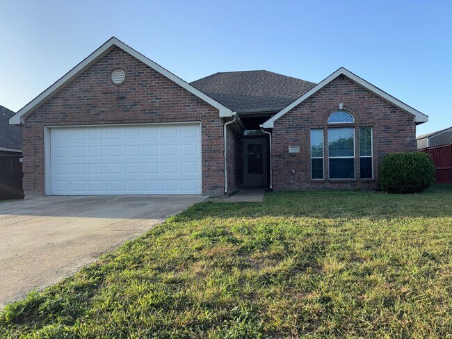 Building Photo - Available Now..   Absolutely Amazing property
