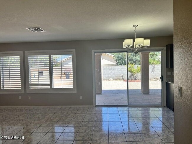 Building Photo - 5368 W Topeka Dr