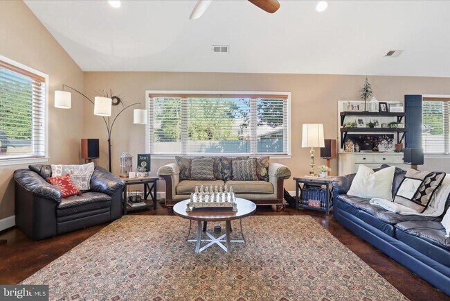 Building Photo - 5202 Garner St