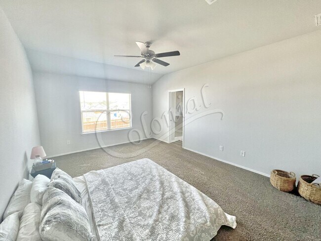 Building Photo - AVAILABLE BEGINNING OF MAY, APPLY TODAY ON OUR WEBSITE!