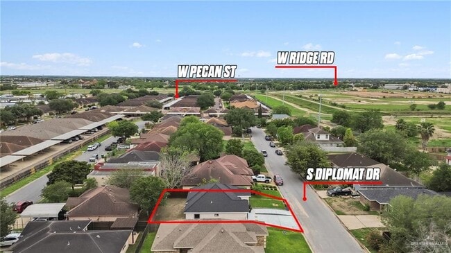 Building Photo - 22 South Dr