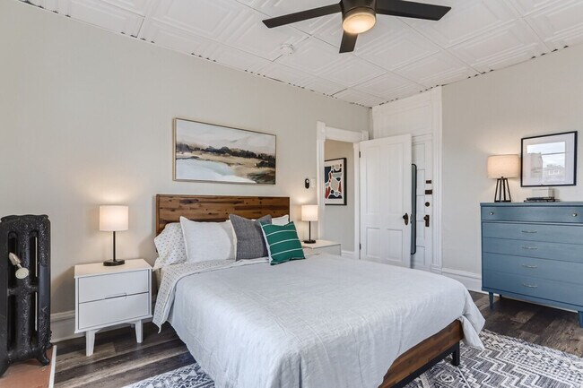 Building Photo - 2805 E 16th Ave