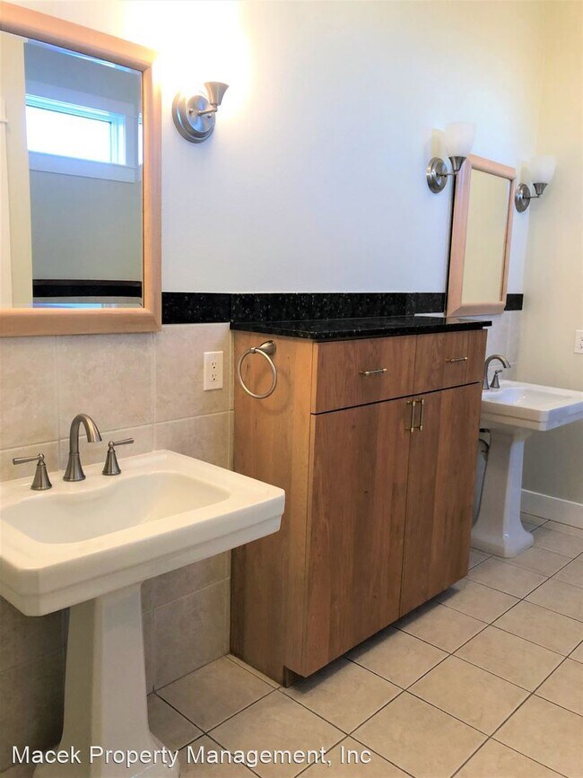 Building Photo - 4 br, 4.5 bath House - 3501 11th Street NE