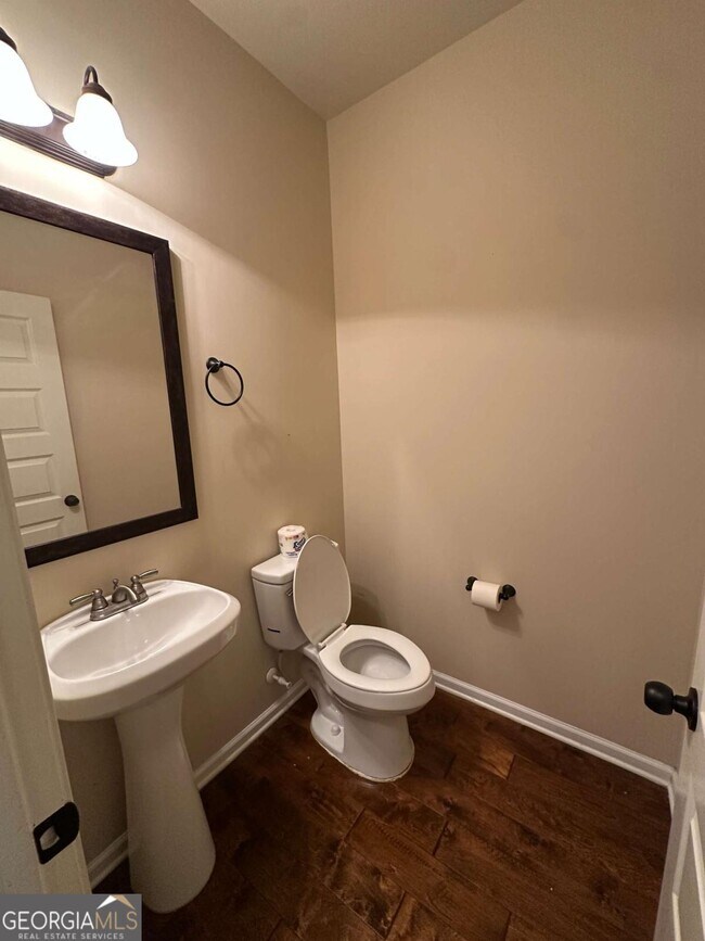 Building Photo - 852 Nevis Way