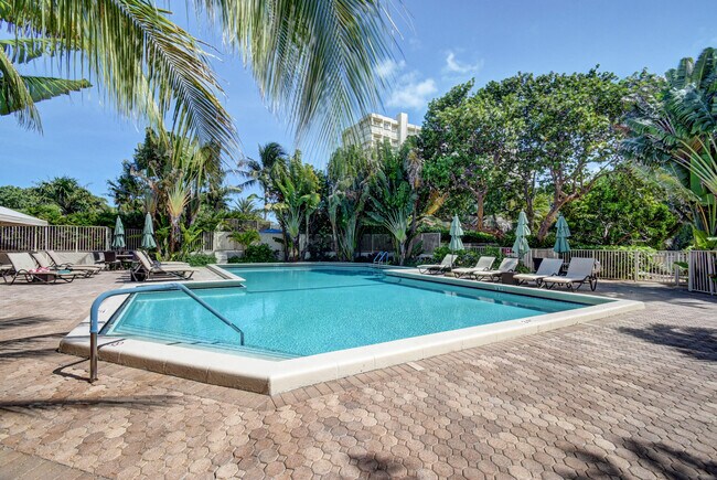 Building Photo - 4301 N Ocean Blvd