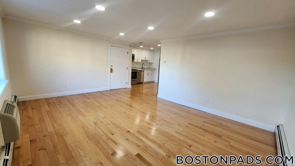 Building Photo - 16 Westford St