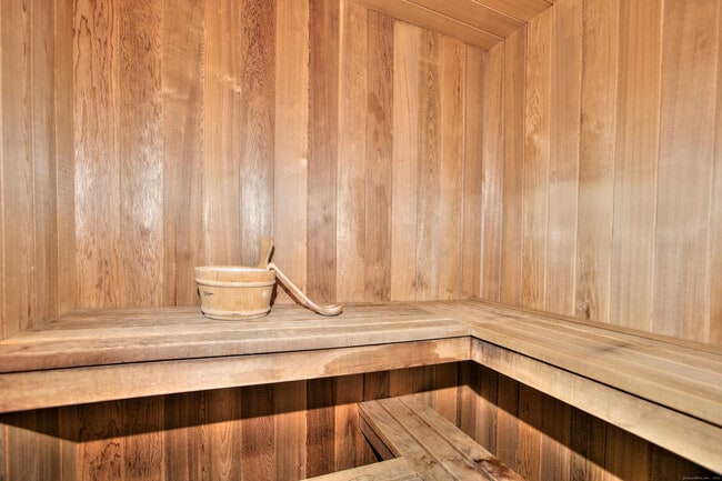 Building Photo - 15 Catamount Rd