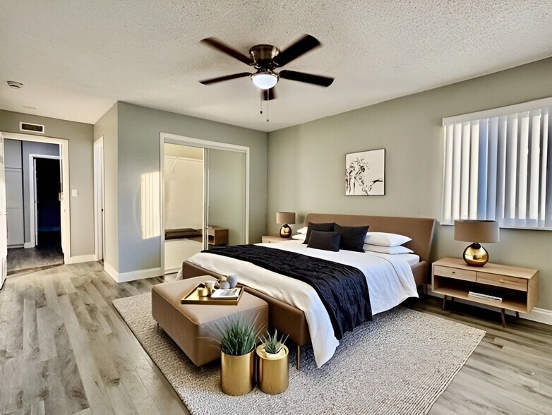 Building Photo - 17132 Emerald Ln