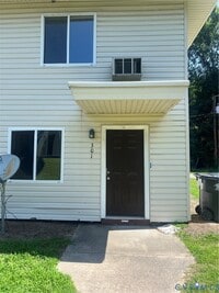 Building Photo - 301 Monticello Dr