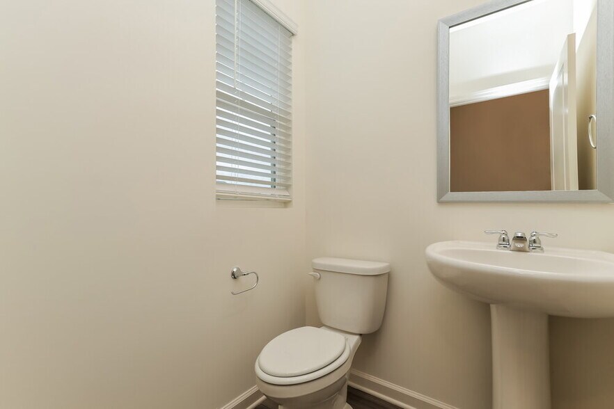 Building Photo - 406 San Sebastian Dr
