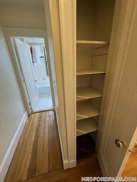 Building Photo - 63 Fellsway W