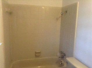 Building Photo - 2403 W Woodlands