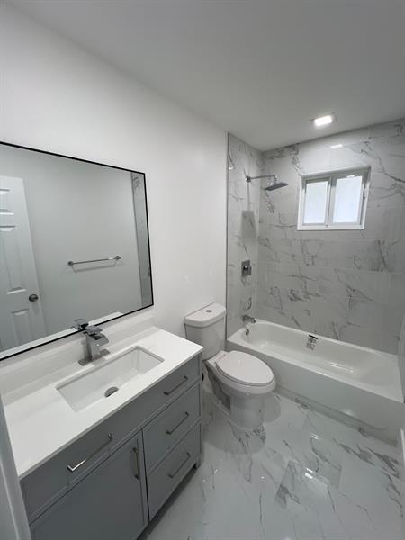 Building Photo - 2820 NW 95th St