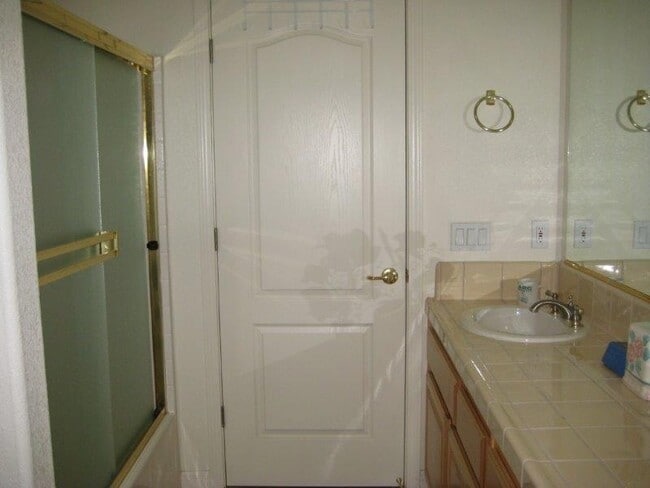 Building Photo - Large corner lot, 4 bedroom with Pool/Spa
