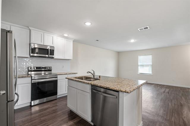 Building Photo - 2417 Abigail Ln