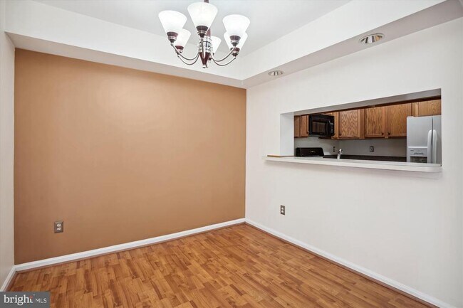 Building Photo - 6084 Netherton St