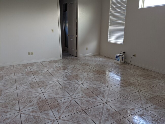 Building Photo - 8638 Rd 30