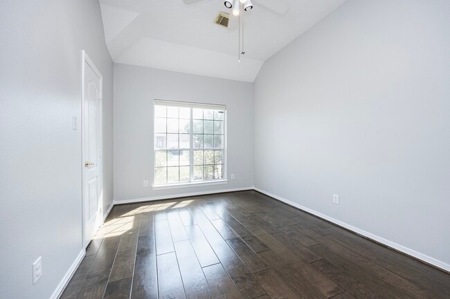 Building Photo - 19423 Arbor Pines Ln