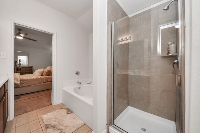 Building Photo - 9423 Grand Spark Dr