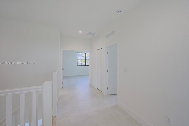 Building Photo - 32242 SW 194th Ave