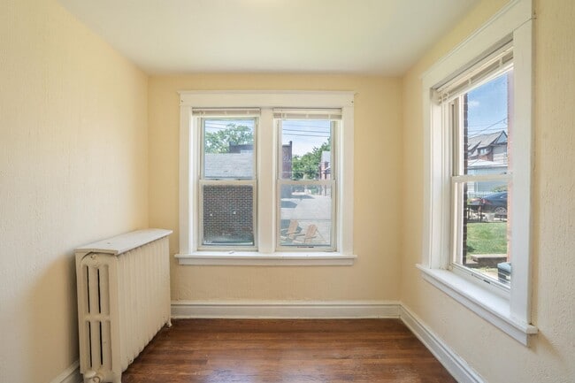 Building Photo - 1115 Edward Terrace