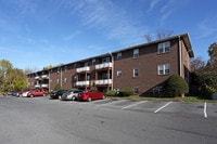 Building Photo - Wynnewood Greens