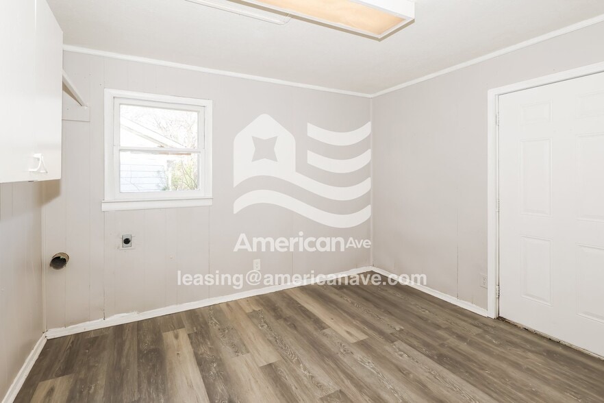 Building Photo - 13211 Forge Cir