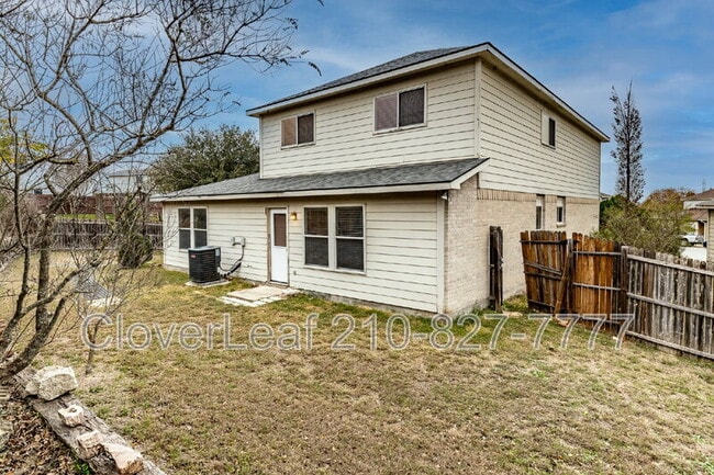 Building Photo - 104 Bay Willow