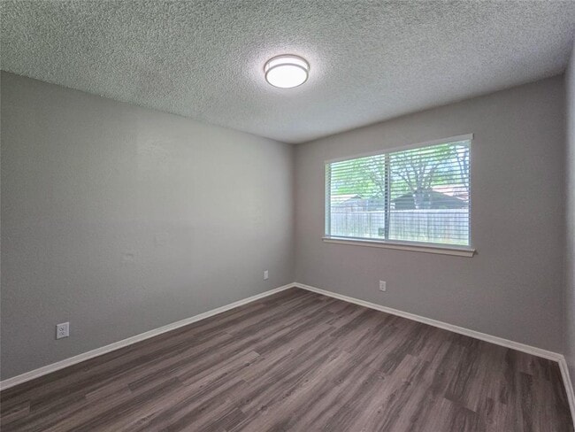Building Photo - 12010 Ladrido Ln