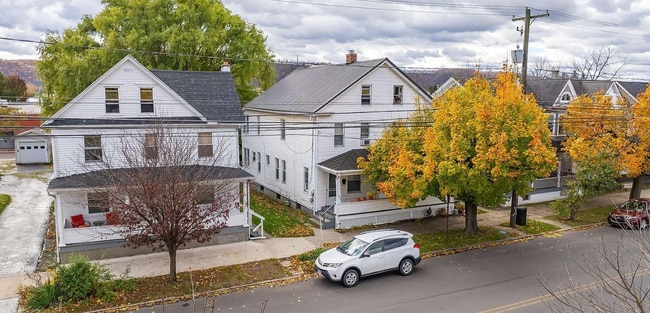 Building Photo - 500 E 5th St