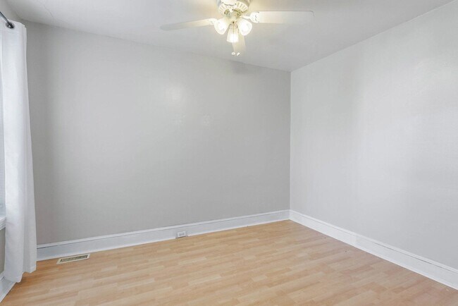 Building Photo - 2992 Tilton St