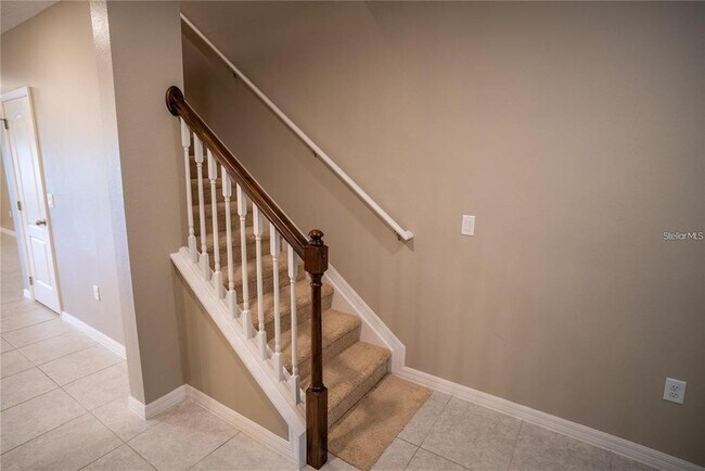 Building Photo - 131 Primrose Dr