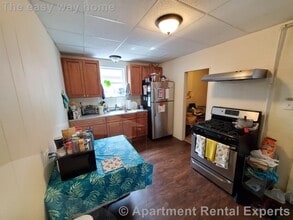 Building Photo - 58 Medford St