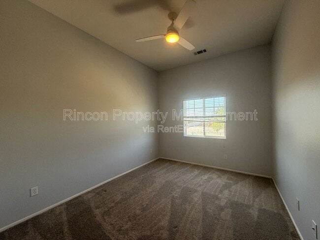 Building Photo - 2029 Milagro Pl