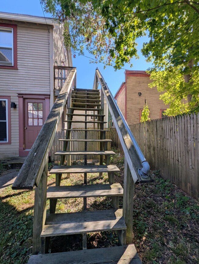 Building Photo - 144-146 Elliot St