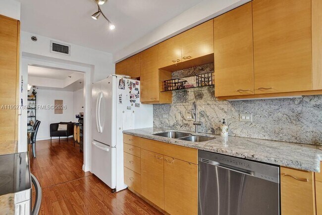 Building Photo - 1201 S Ocean Dr