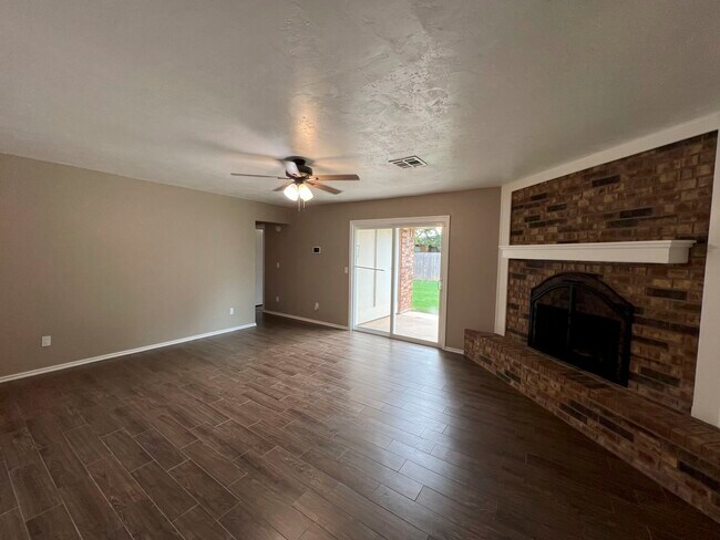 Building Photo - 12224 SW 14th St