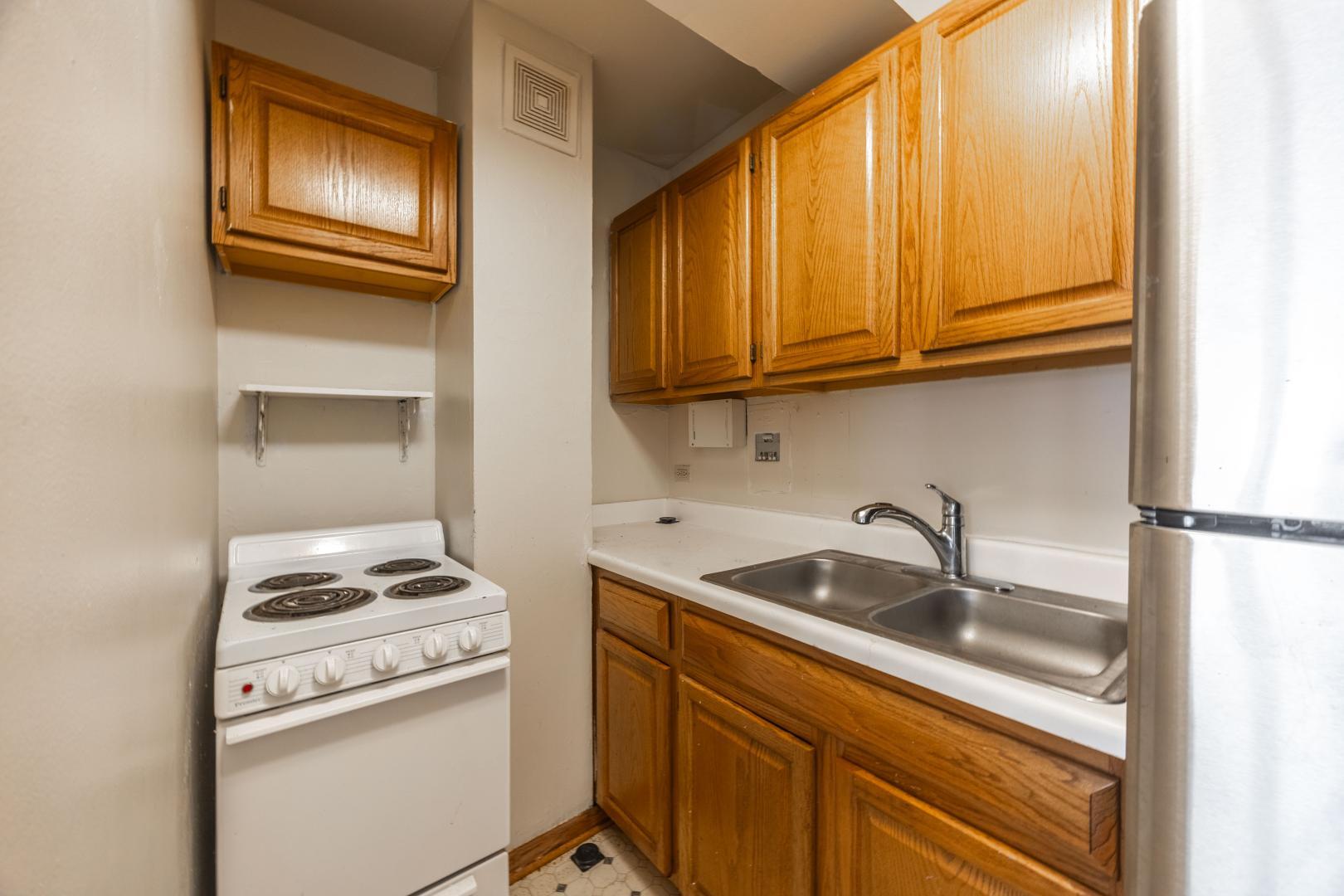 Building Photo - 4180 N Marine Dr